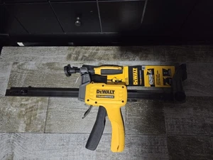 Trigger ibrido Dewalt serie Tough 12" - morsetto barra a vite - Foto 1 di 8