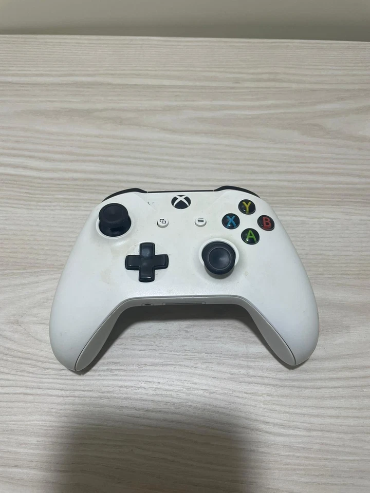 Joystick BIANCO - Controller per XBOX ONE - Originale Microsoft - RICAMBI - Immagine 1 di 4