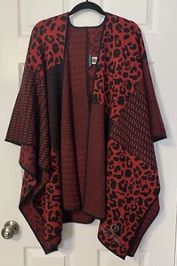 Ming Wang Women’s Poncho Cape One Size Red Black Multi Print Knit BEAUTIFUL - Picture 1 of 9