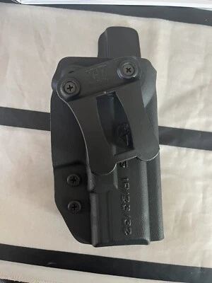 Comp-Tac Infidel Max Holster for Glock 19/23/32 Right Hand 1.5 Clip - Image 1 of 3