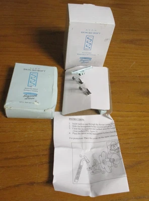 Conjunto de barbear e sabonete de barbear Skin-So-Soft - 2004 - Imagem 1 de 4