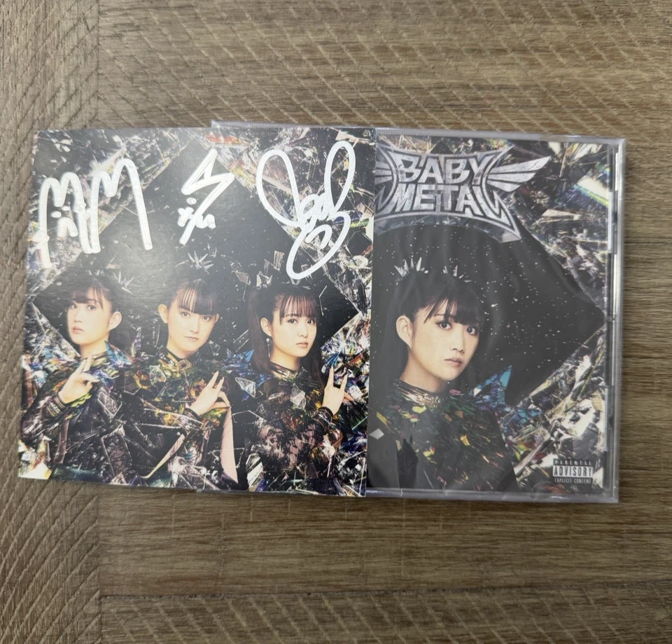 BABYMETAL ベビーメタ METAL FORTH MOMOMETAL  CD - STORE EXCLUSIVE w/ SIGNED CARD MOMO Foto 1 de 1