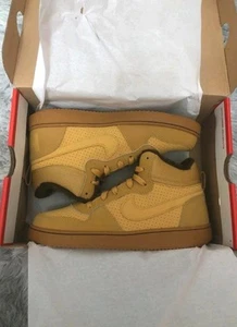 Nike Court Borough Mid Wntr Gs Size Uk 5.5 New With Box Haystack - Picture 1 of 6
