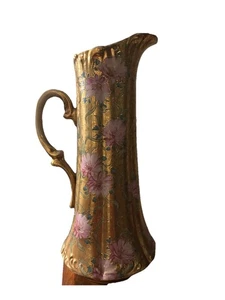 Antigua jarra de porcelana Nippon pintada a mano levantada dorada con flores rosas - Imagen 1 de 8