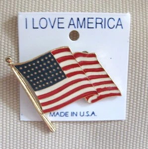 US FLAG PIN - AMERICAN WAVING FLAG - Picture 1 of 3