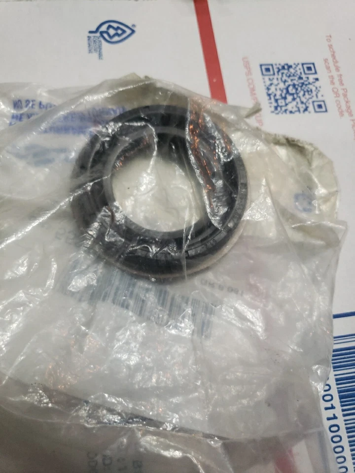 NUEVO 2004-2007 Saturn Ion 2,0 L L L4 sello, eje de transmisión Frt Whl GM 55353153 Foto 1 de 3