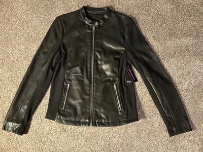 Chaqueta de motociclista de carreras de cuero sintético Ana nueva con etiquetas para mujer talla M negra otoño $120  Foto 1 de 4