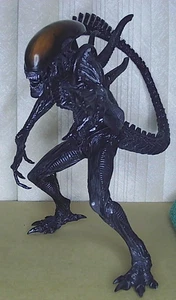 "Figura GRANDE Alien SSS Premium 10"" Versión Original FURYU Japón 14" de largo"" - Imagen 1 de 6