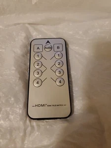 Schneller Versand🇺🇸 True 4x4 HDMI Matrix Switch Splitter FERNBEDIENUNG MIT AUDIO - Bild 1 von 2