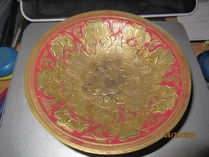 Plato pedestal de latón vintage con esmalte rojo b129 - Imagen 1 de 3