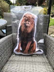 ADORABLE CUSHIONS ANIMAL SHAPED LION BEAUTIFUL DELUXE QUALITY SUPER SOFT - Picture 1 of 5