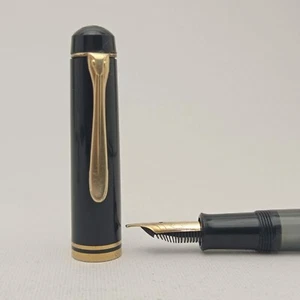Pelikan M250 Old Style Black Piston Fountain Pen 14k M Nib VINTAGE GERMANY RARE - Picture 1 of 12