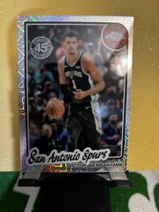 2025-26 Topps cromo 45 aniversario Victor Wembanyama Mojo refractor - Imagen 1 de 4