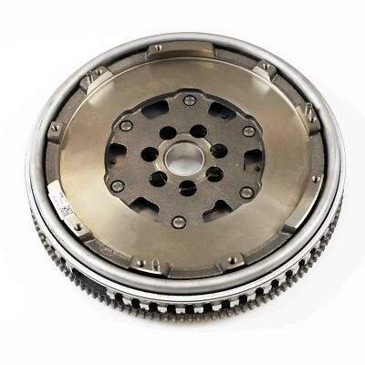 Genuine Dacia Clutch Dual Mass Flywheel DMF Transmission Duster MK1 123003948R - Image 1 of 4