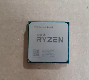 AMD Ryzen 3 2200G Desktop Processor AM4 with Radeon Graphics YD2200C5M4MFB - Picture 1 of 2