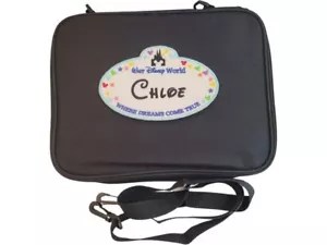 NUEVO Bordado WDW Personalizado Cast Nombre Insignia Pin Bolsa de Comercio Disney Pin Colecciones - Imagen 1 de 10