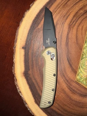 Hogue Deka V2 con básculas de aluminio de bronce quemado AWT Foto 1 de 4