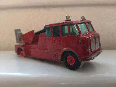 MATCHBOX LESNEY KING SIZE MERRYWEATHER FIRE ENGINE NO.15 #251 - Image 1 of 4