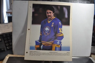 gilbert perreault buffalo sabres 1983 DIMANCHE DERNIERE HEURE photo insert nhl Foto 1 de 4