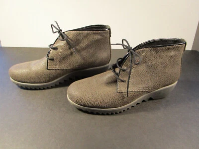 Zapatos de mujer Wolky talla 8.5, EU 39, suelas de diente de sierra brillantes plateadas topo, EX estado Foto 1 de 4