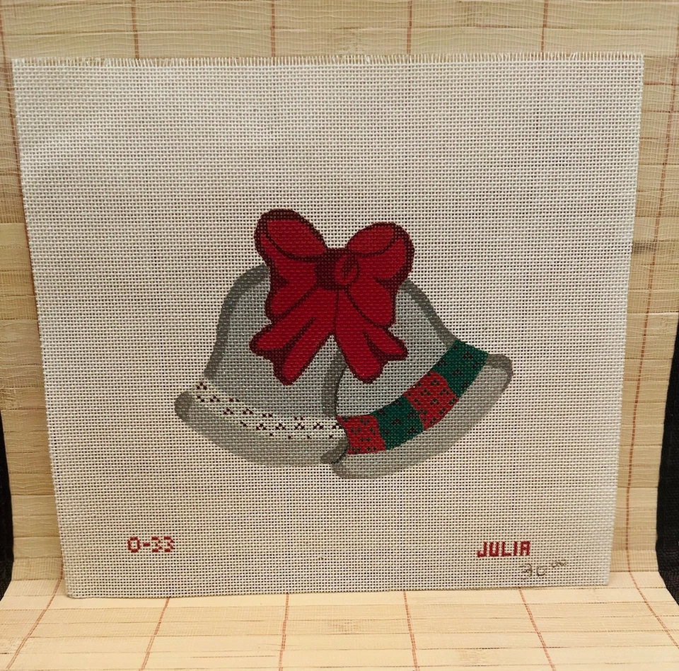 Lienzo de punta de aguja pintado a mano por Julia Navidad campanas de plata O-33 Foto 1 de 1