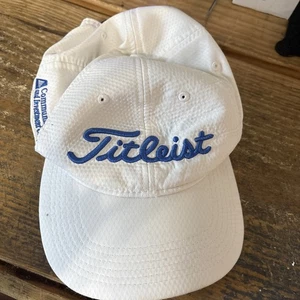 Titleist Herren Golfhut gebraucht hellweiß mit blauem Logo verstellbarer Riemen - Bild 1 von 4