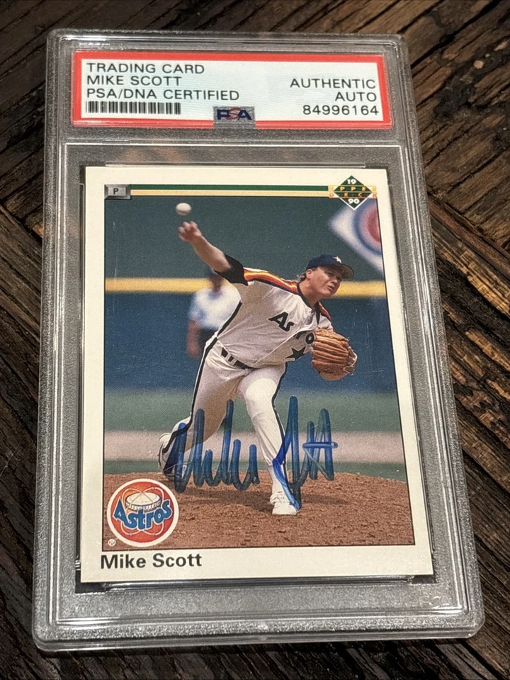 1990 Upper Deck #125 Mike Scott Signed Auto Autographed PSA/DNA Encased - Image 1 of 2