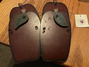 Vintage Tender Heart Treasurers Wooden Apple Hanging Sign - Picture 1 of 5