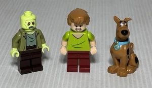 LEGO Scooby-Doo: Shaggy , Scooby + Zombie Minifigures - Picture 1 of 14