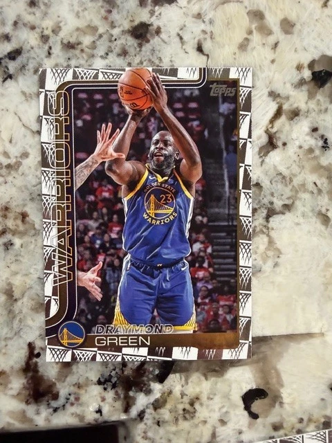 Tarjeta paralela punta de la NBA Topps 2025-26 guerreros verde draymond #137 Foto 1 de 1