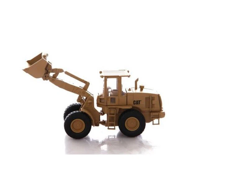 NORSCOT CAT 1/50 Engineering Cars 55250 924H Versalink Wheel Loader Truck Toy - Image 1 of 4