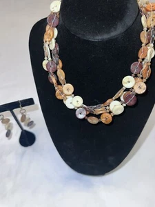 Vintage button necklace and earrings costume jewelry set - Picture 1 of 4