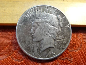 1928-S United States Silver Peace Dollar $1 Lot D7 - No Reserve - Free S&H USA - Picture 1 of 3