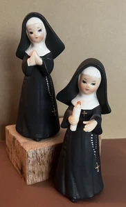 Brinns Pittsburgh Pa Set di 2 statuine suora Giappone TV-1394 alte 5" - Foto 1 di 7