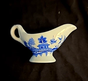 Buffalo China Blue Willow Pattern Small Gravy Boat Sauce 6"Lx3.5"Vintage Antique - Picture 1 of 6