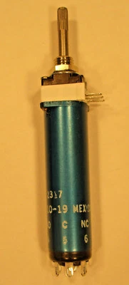 Potenciómetro EMC Push Pull con interruptor encendido/apagado panel de audio ACP Boeing 737 - Imagen 1 de 3