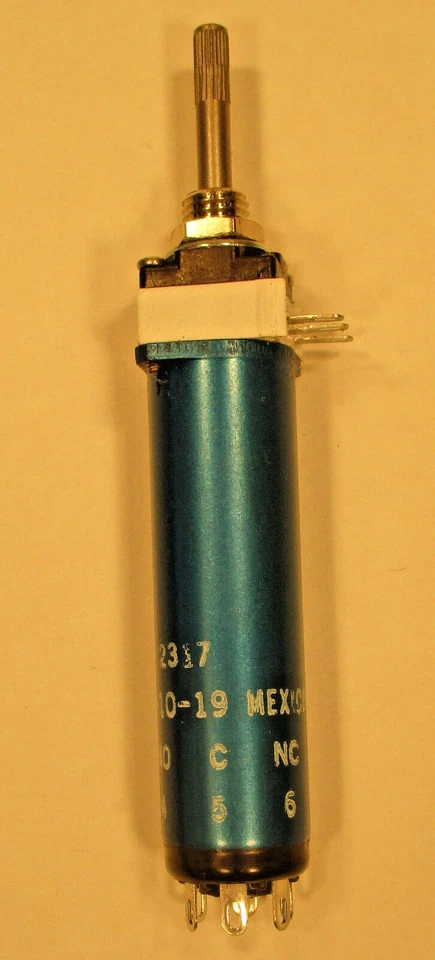 EMC Push Pull Potentiometer mit Schalter An/Aus Audiopanel ACP Boeing 737 - Bild 1 von 3