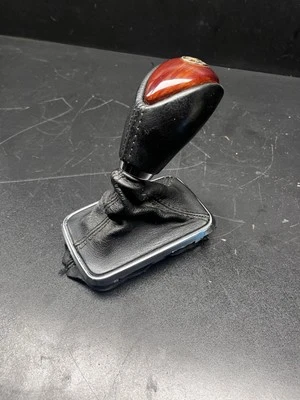 M139 03-13 Maserati Quattroporte palanca de cambios y bota madera negra K165 Foto 1 de 4