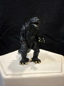 Godzilla With Purple Spines 3" Tall Figure. Markenlos - Bild 1 von 4