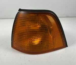 BMW E36 M3 328i 325i SEDAN DRIVER TURN SIGNAL 8353029 - Picture 1 of 3