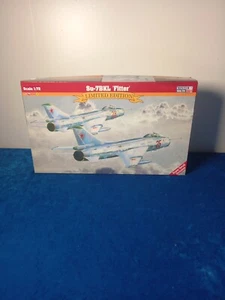 SU-7BKL FITTER SOVIET FIGHTER JET 1:72 SCALE BY MISTER CRAFT - Picture 1 of 5
