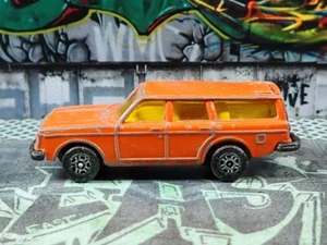 CORGI JUNIORS / Volvo 245DL (Orange). - Picture 1 of 6