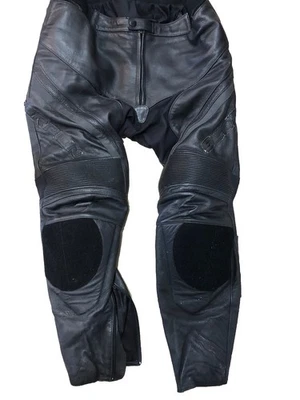 Calças masculinas de couro preto X-Grande para motocicleta Scorpion Exo Sports U.S.A. Inc - Imagem 1 de 3