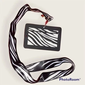 Schwarz/Weiß Zebra Ausweis/Abzeichen Halter & Passendes Schlüsselband Set Hillman Neu - Bild 1 von 1