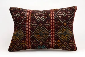 Kilim Pillow Cover, 16x24 inc, Vintage Sofa Pillow, Handmade Decorative Pillow - Picture 1 of 4