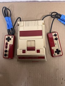 AV Mod Nintendo Famicom Console CLV-101 Gold