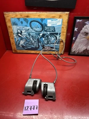 Par de pinzas de freno Harley doble disco cabeza de pala principios de los 70’s pinza izquierda derecha pai Foto 1 de 4