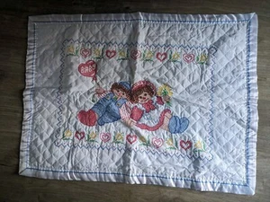 Raggedy Ann Cot Quilt Blanket Vintage Embroidered Handmade USA Baby - Picture 1 of 8