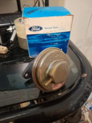 Ford Mustang/Bronco 1973 74 válvula EGR OEM D4AZ-9D475-A D3AE-9D475-KB Foto 1 de 4