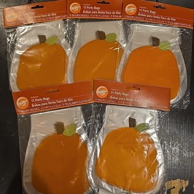 Vintage Wilton Autumn Pumpkin Shaped Party Treat Bags 15 ct - 5 Pkgs NEW NOS - Image 1 of 4